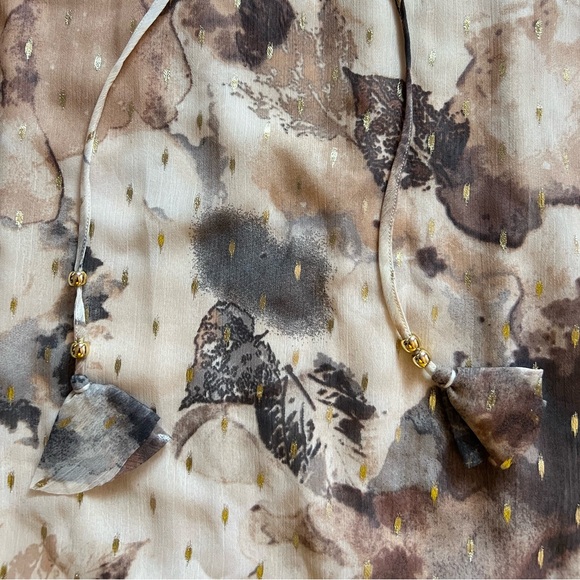 Haven + Blair London - (XL) V Neck Blouse - Picture 3 of 5